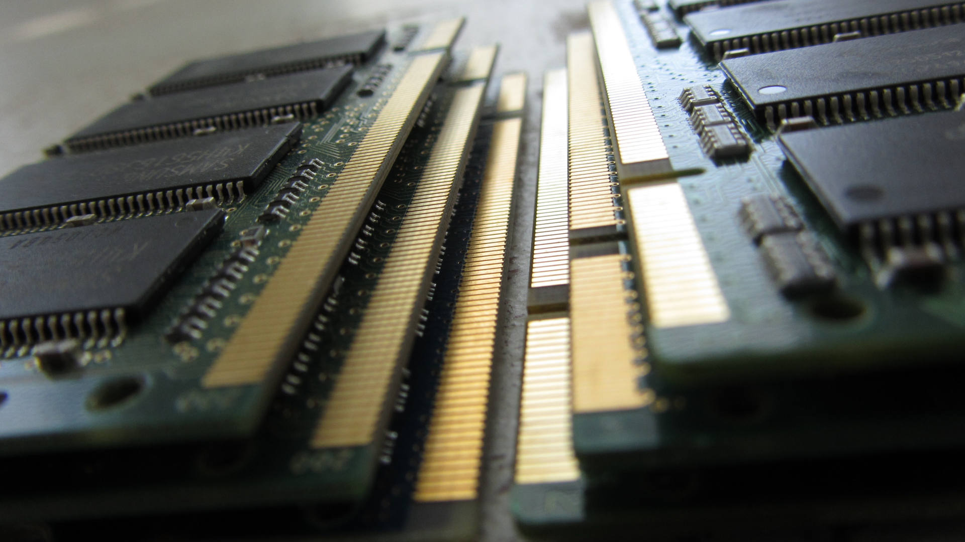 DDR2 memory modules